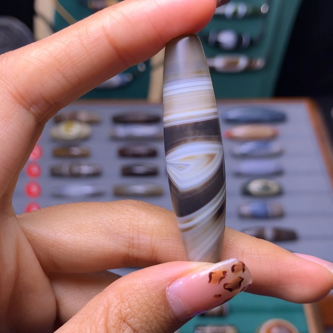 未镶嵌颈饰玛瑙/玉髓恒****恒