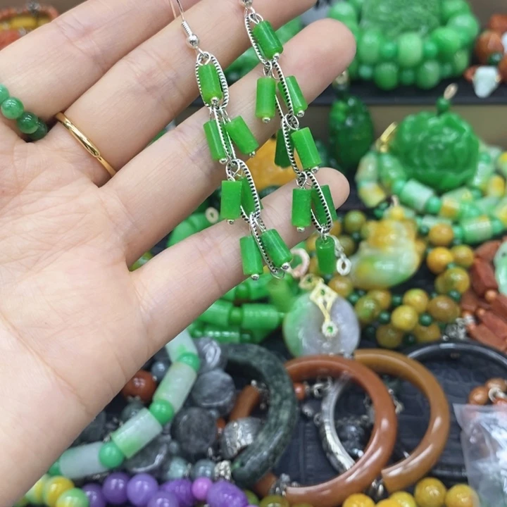 翡翠未镶嵌耳饰耳坠51