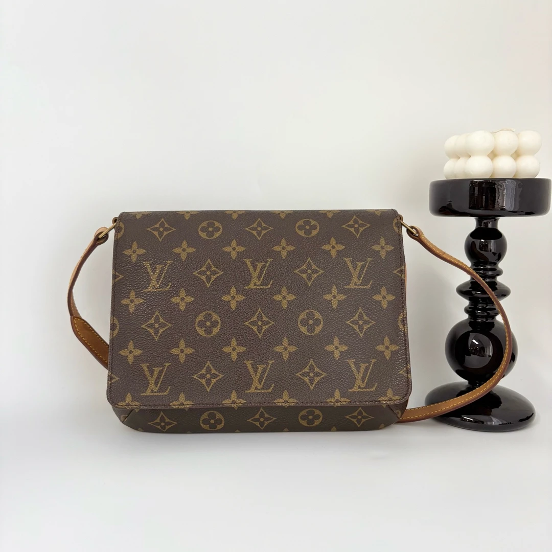 95新 LouisVuitton/路易威登 15940797 LV横版王菲25*18
