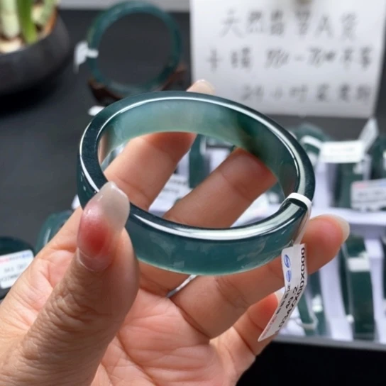 翡翠手镯未镶嵌50尺寸