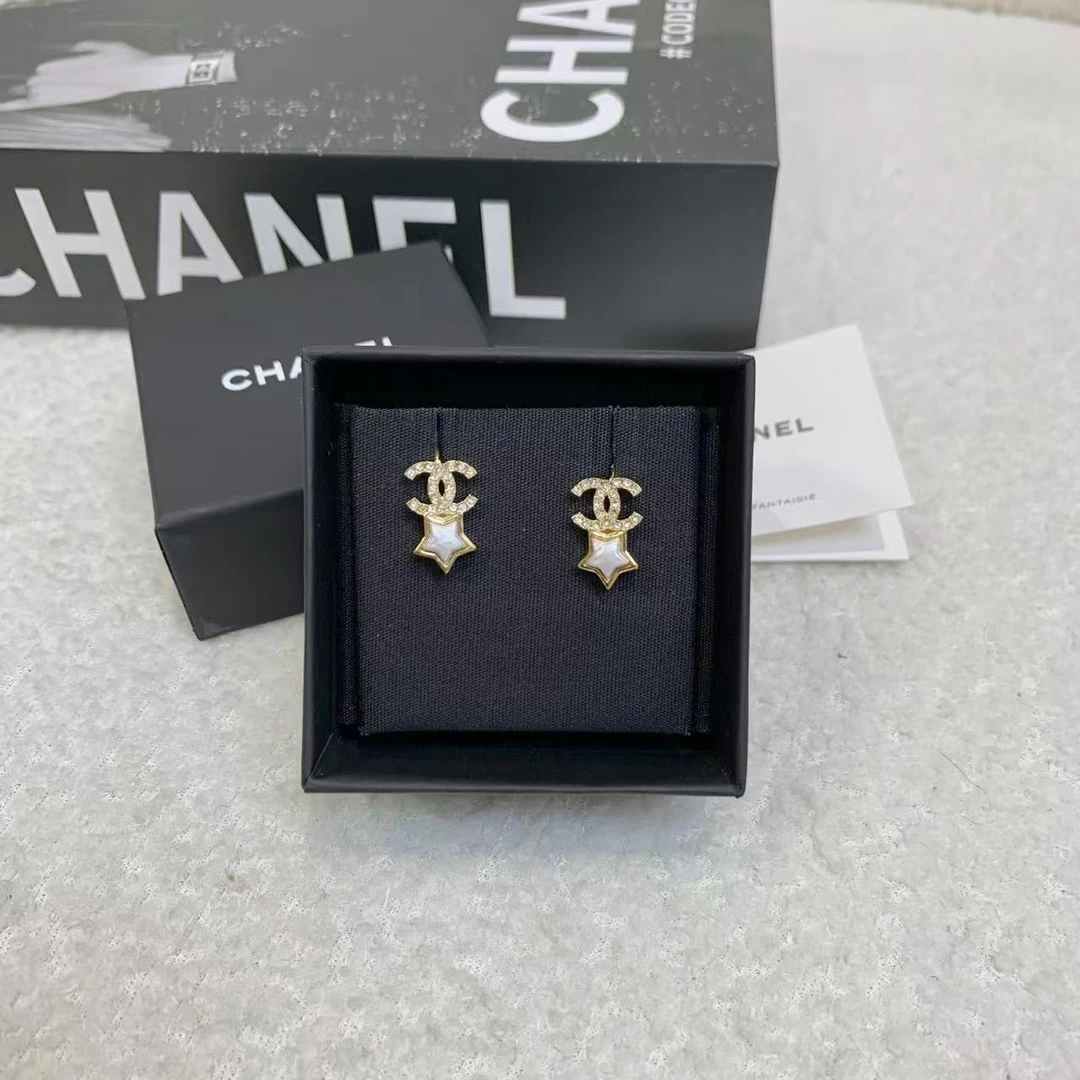 全新未使用 Chanel/香奈儿 壹臻/24C金色水钻星星耳钉/86728468