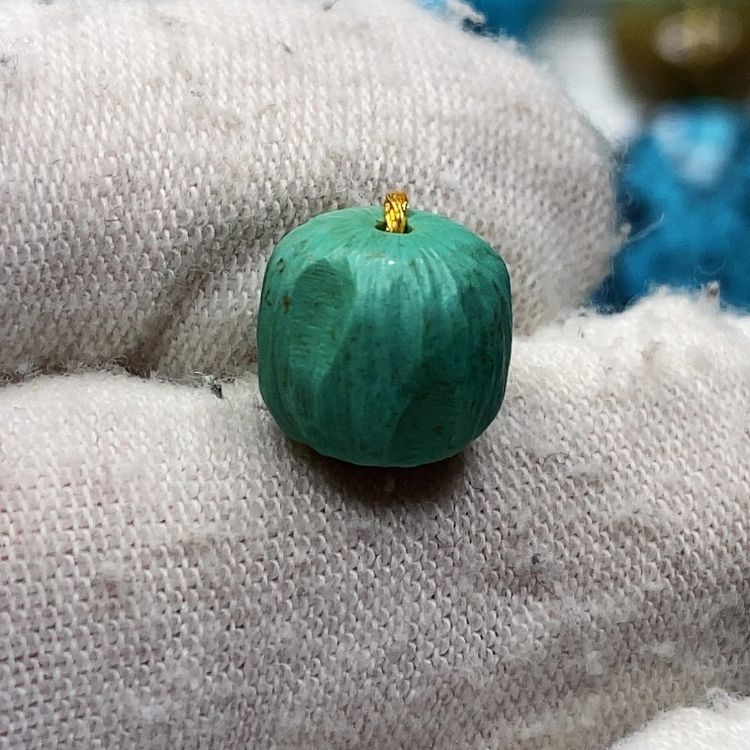 绿松石未镶嵌天然原矿 带武汉地大证书