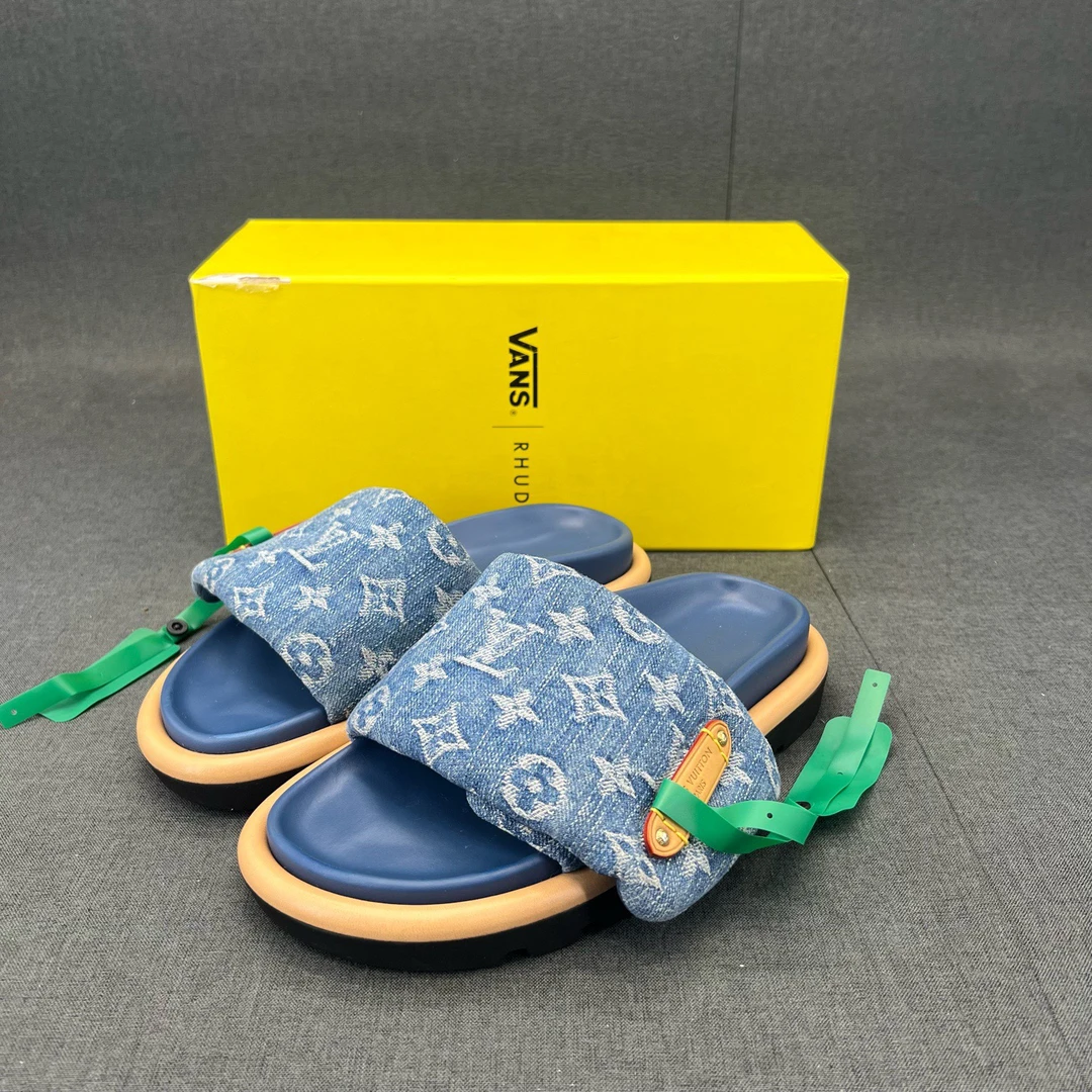99新 LouisVuitton/路易威登 35码 pool pillow白蓝拖鞋 二手原盒