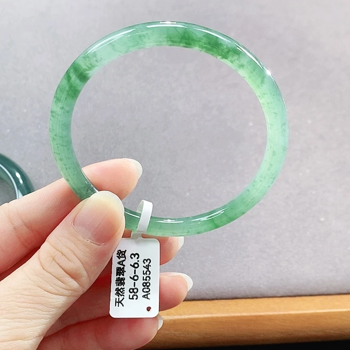 【闪购商品】未镶嵌手镯翡翠