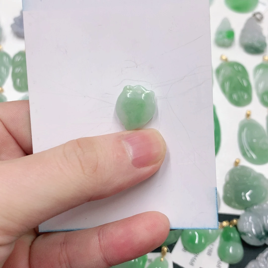 翡翠颈饰未镶嵌121212121212