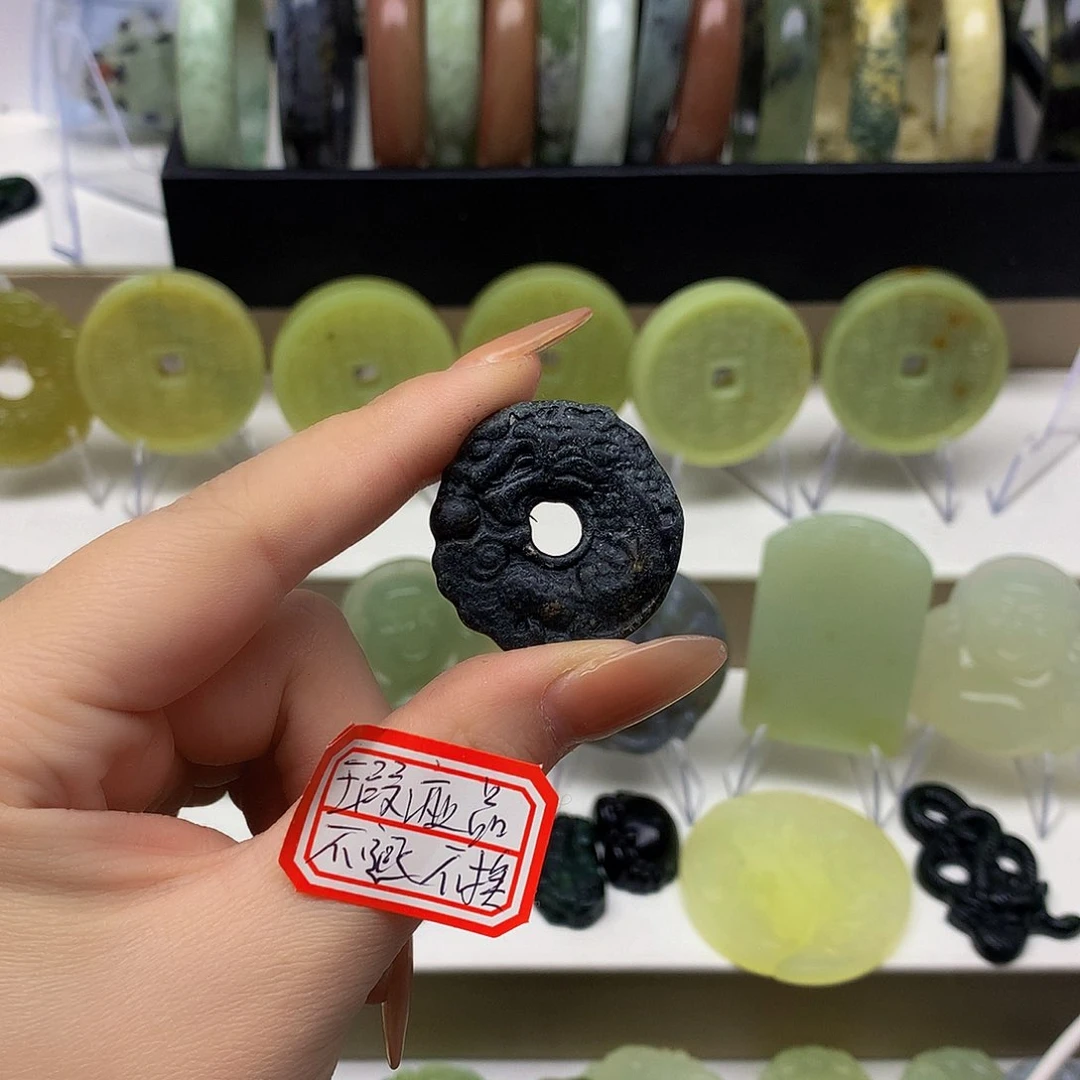 蛇纹石玉颈饰未镶嵌南*.