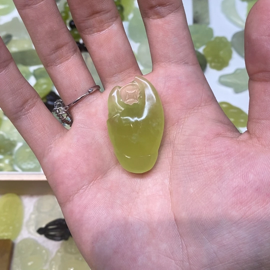 岫玉未镶嵌吊坠(不含链)