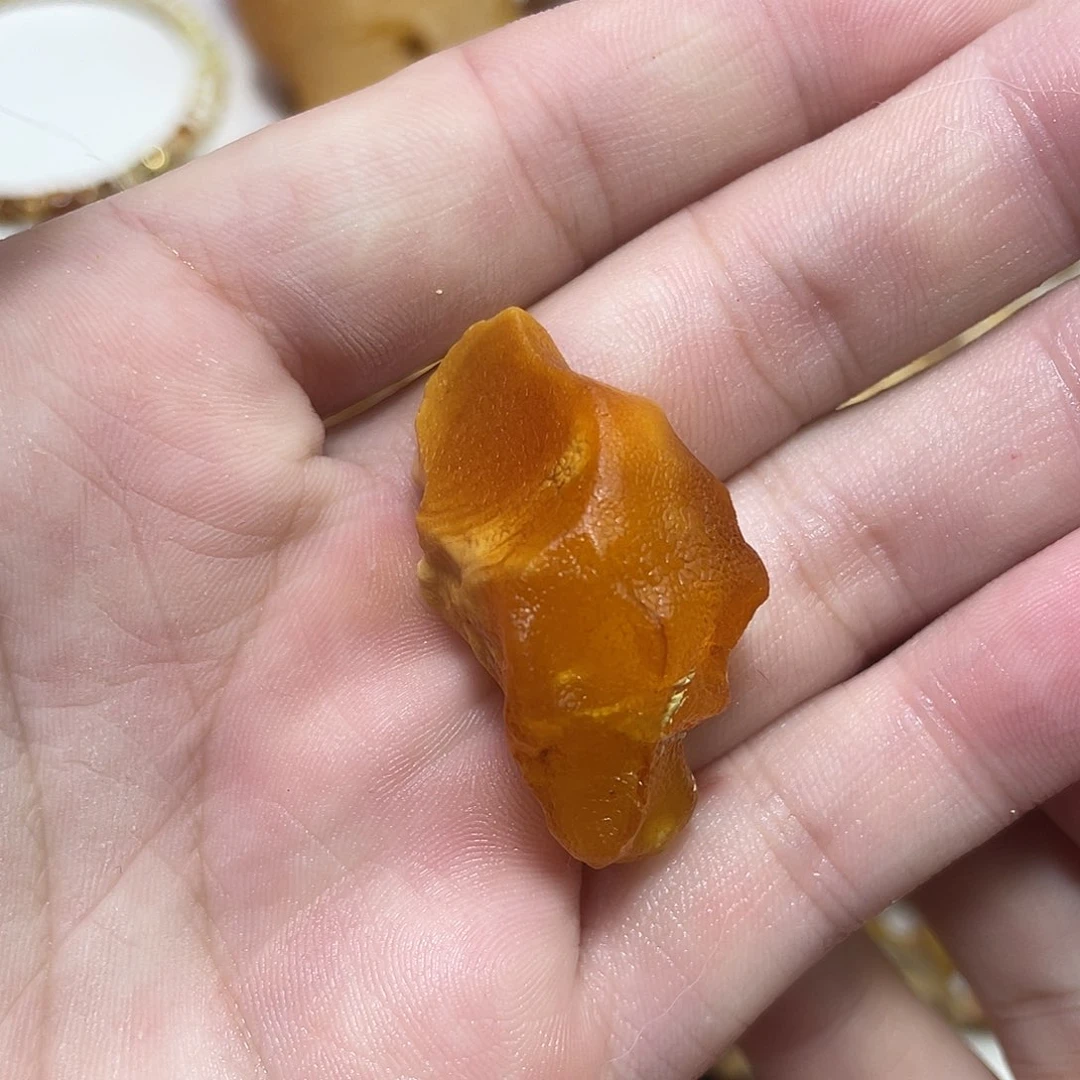 定制琥珀未镶嵌丙*原矿蜜蜡
