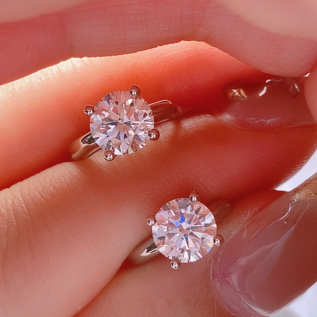 耳饰实验室培育钻石铂Pt950镶嵌1ct +1ct 四爪耳圈