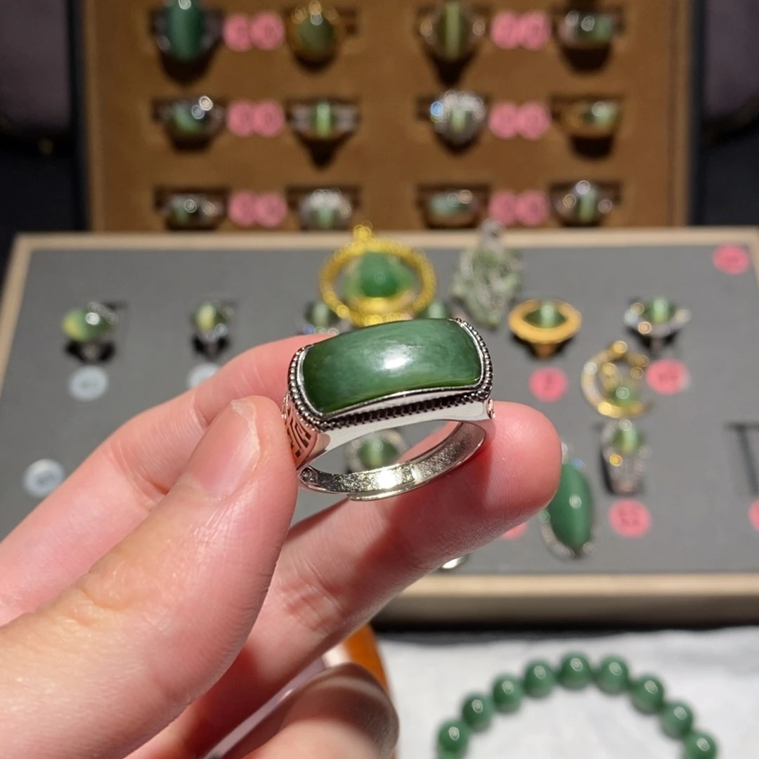 和田玉未镶嵌戒指