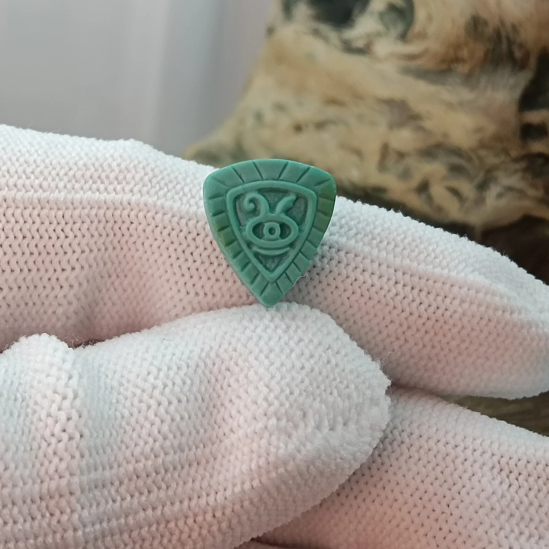 原矿绿松石高瓷精雕荷鲁斯之眼