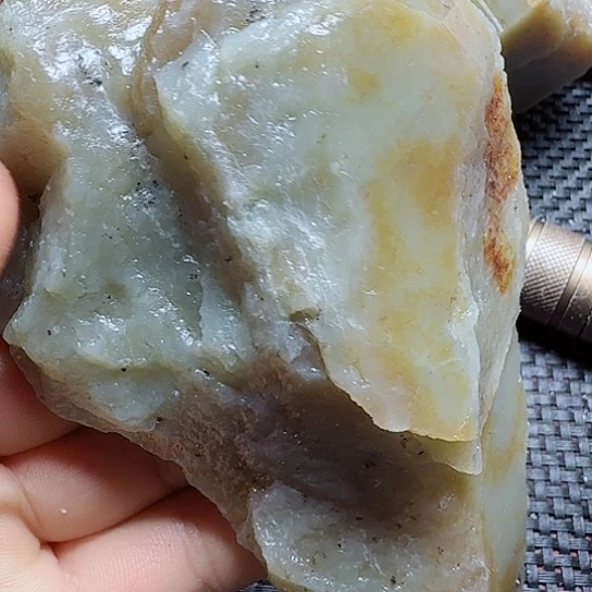 和田玉（糖玉）未镶嵌珠宝半成品