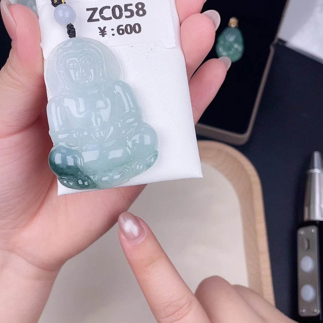 翡翠未镶嵌颈饰zc058