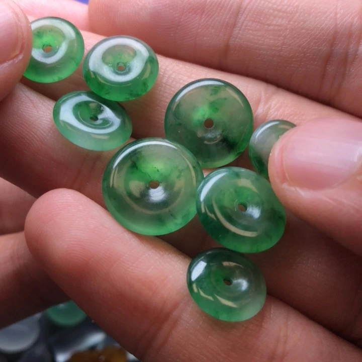 未镶嵌定制翡翠挂件