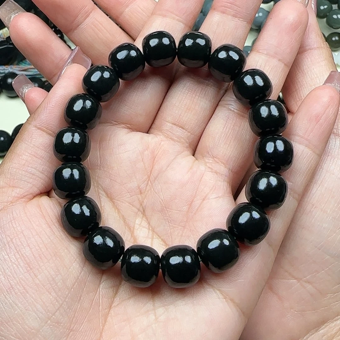 恍***惚和田玉未镶嵌手串