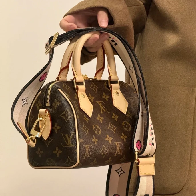 99新 LouisVuitton/路易威登 经典老花speedy2包包 芯片款 0404