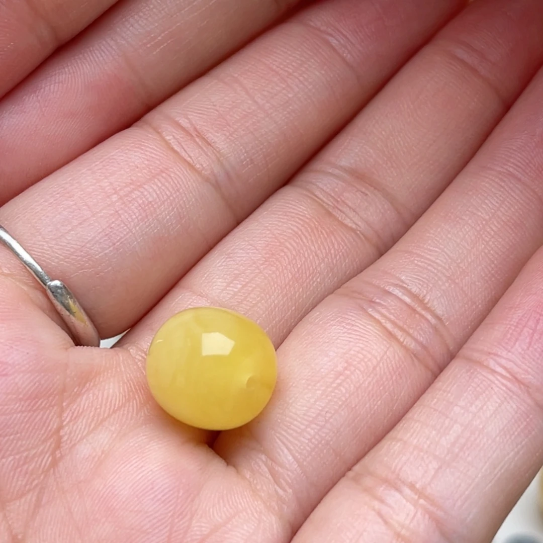未镶嵌琥珀裸石天*蜜蜡圆珠梦