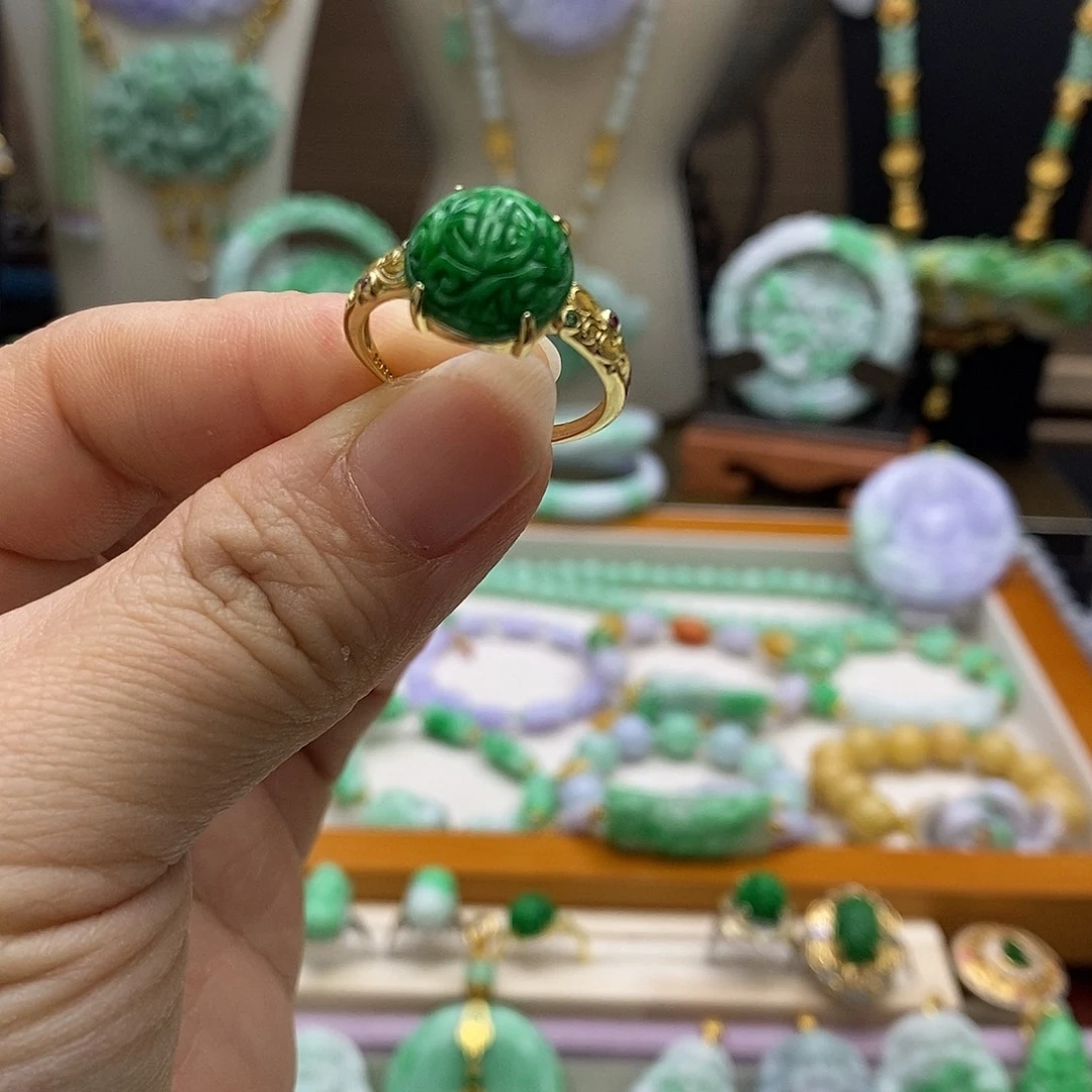 翡翠未镶嵌戒指戒指