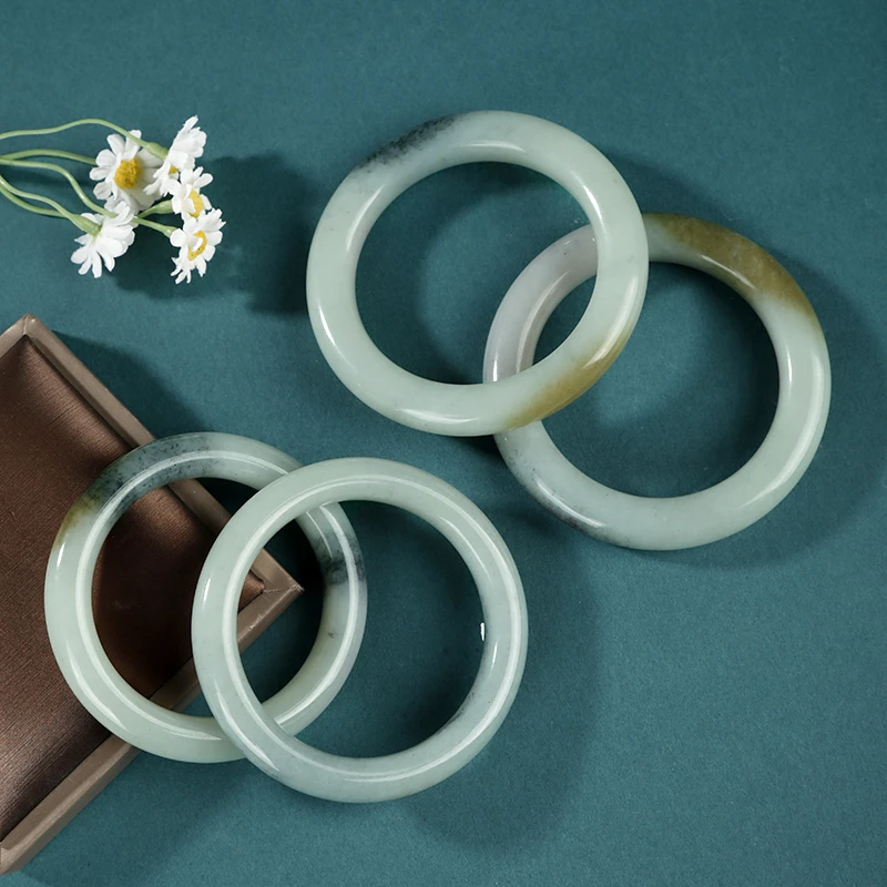 和田玉手镯 （多样性发货 拍一发一）