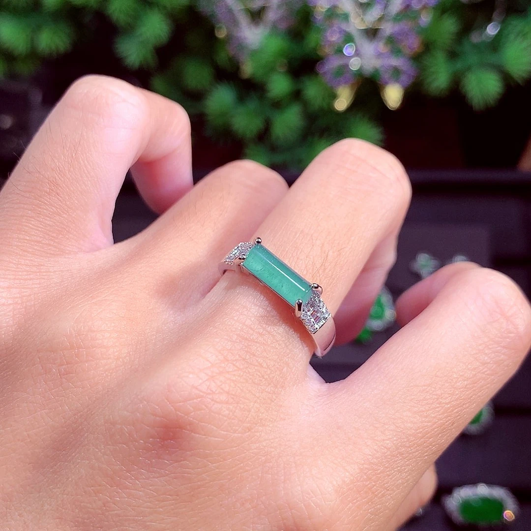 颈饰未镶嵌翡翠天然