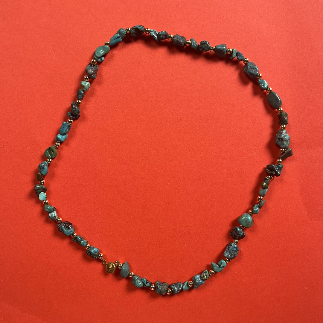 老矿随型绿松脖挂 7082