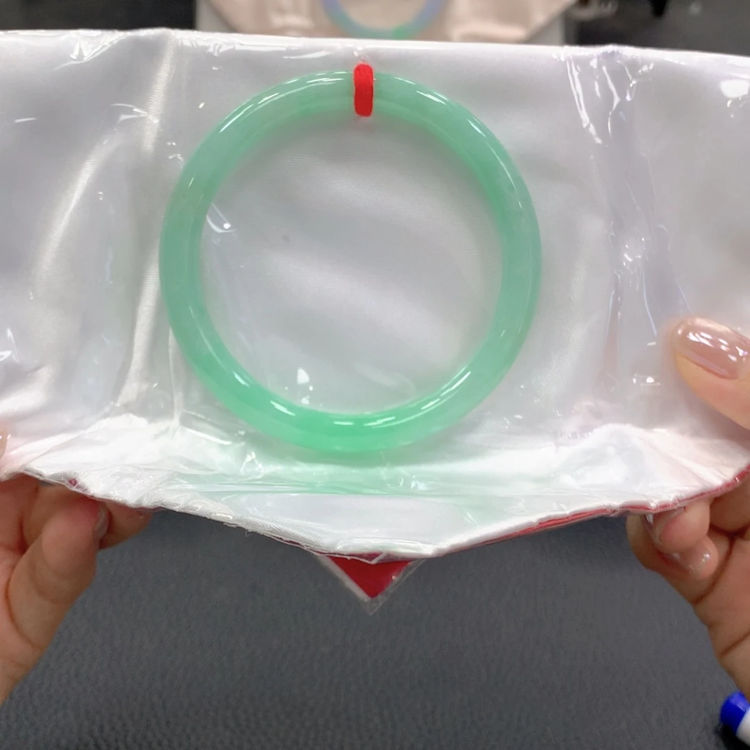 未镶嵌手镯翡翠翡翠