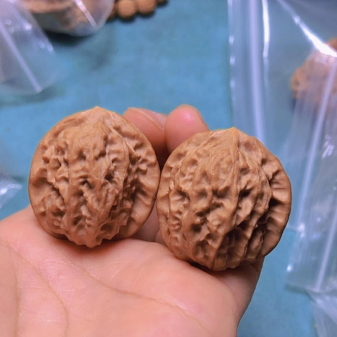 【闪购商品】核桃摆件32天通宝修尖