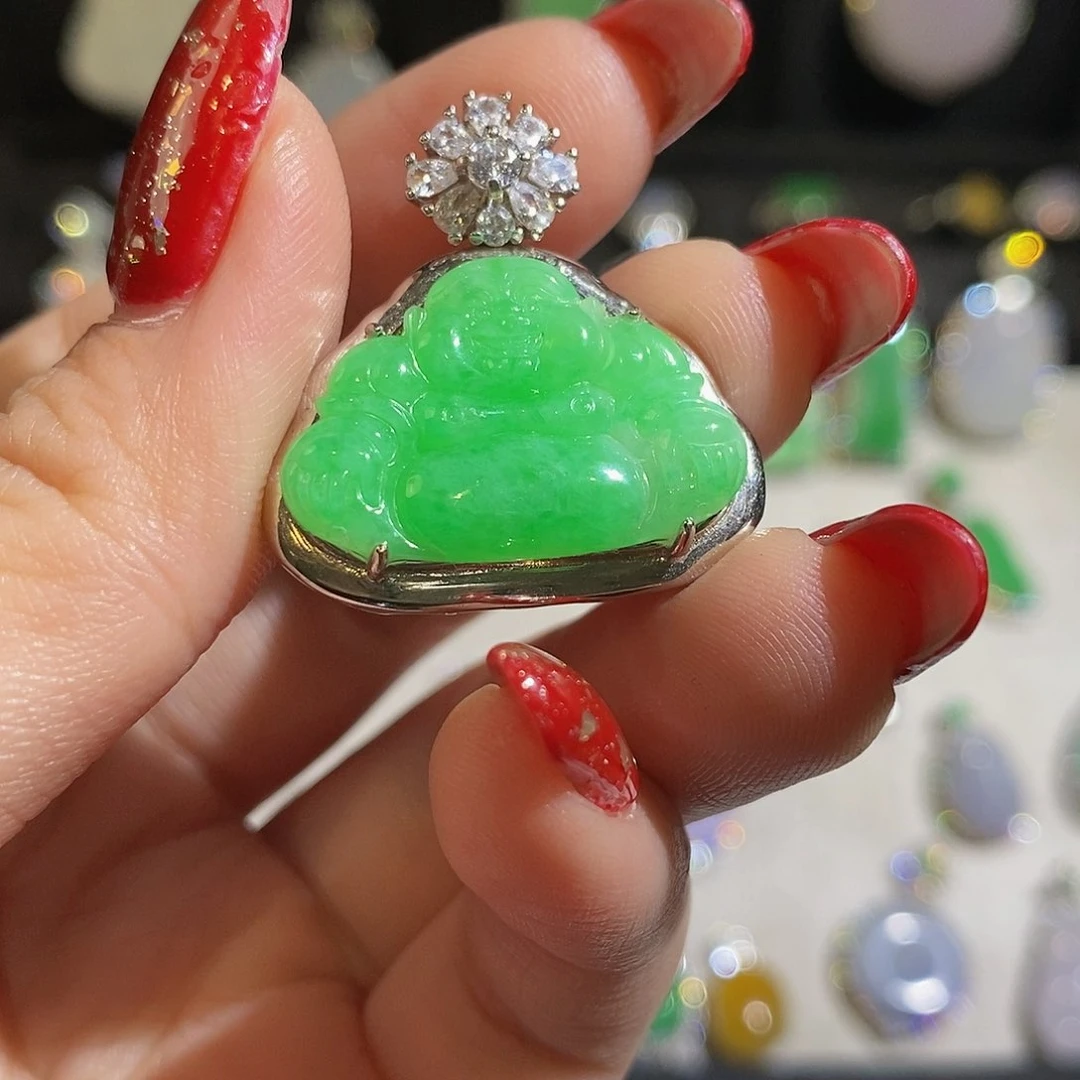 翡翠颈饰银S925镶嵌天然翡翠