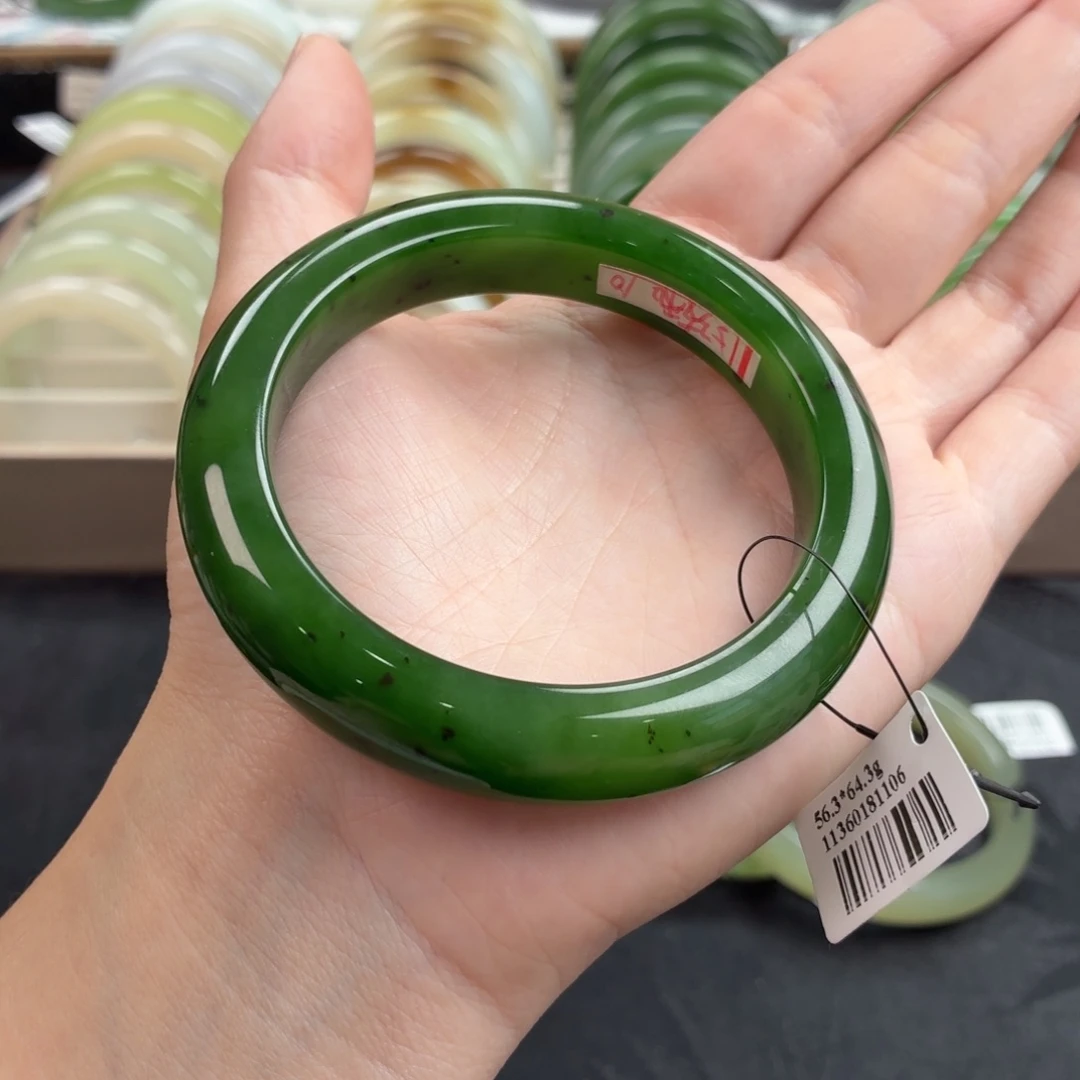 和田玉未镶嵌手镯-碧玉辣阳绿厚装老料捡漏32