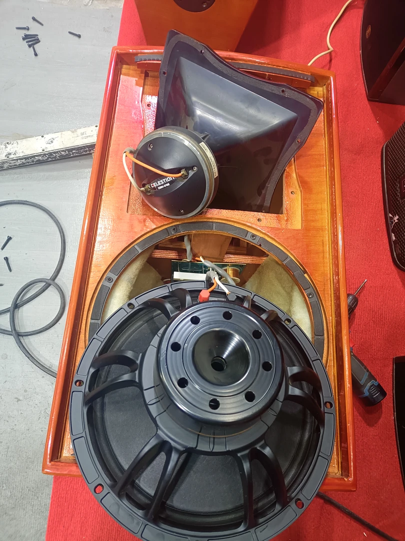 汇森12寸音响一对包邮