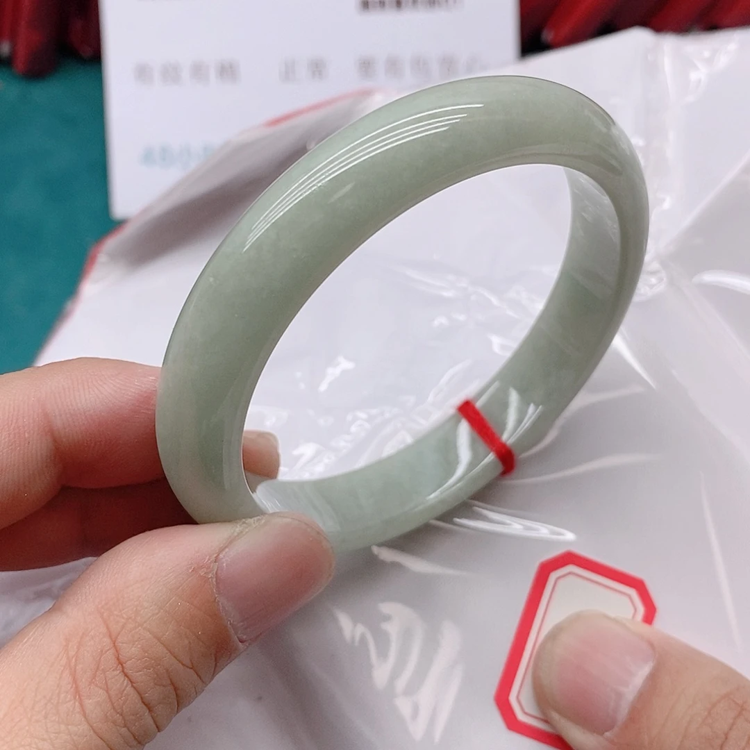 翡翠手镯未镶嵌三**.A17777777