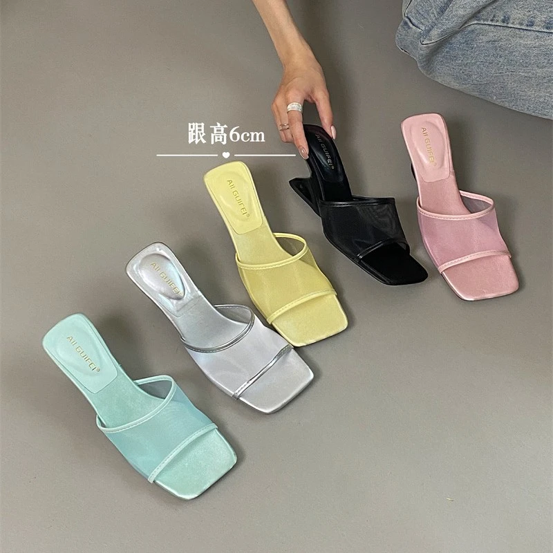 百搭2025夏季新款简约百搭坡跟凉鞋女优雅纯色一字网纱气质高跟凉