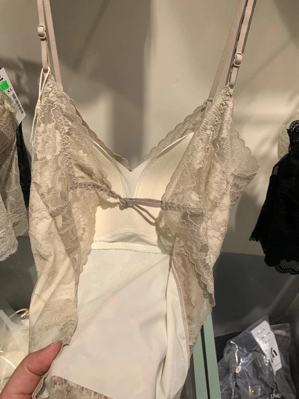 法式蕾丝吊带背心女带胸垫性感镂空修身美背显瘦抹胸内搭上衣