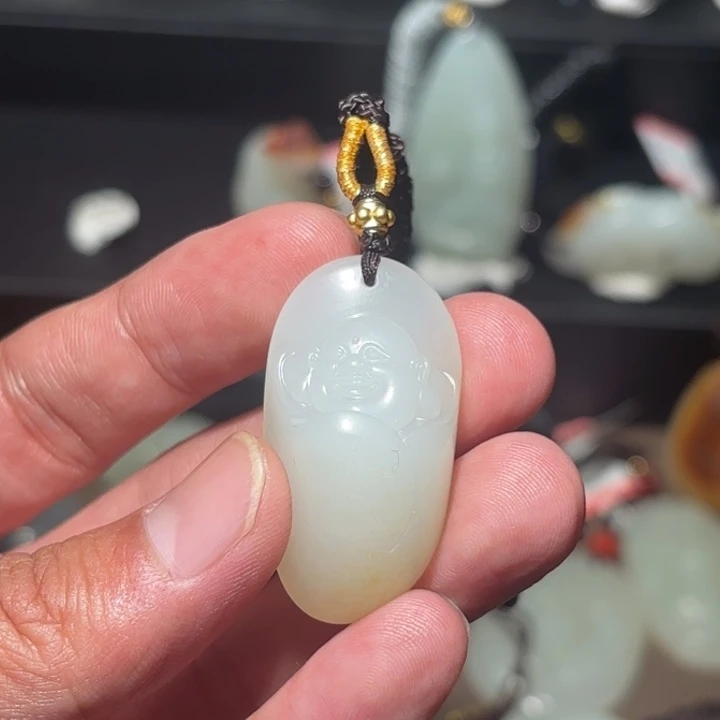 幺***發和田玉（糖玉）未镶嵌颈饰
