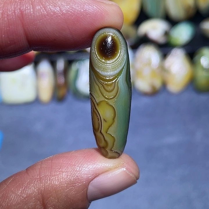 玛瑙/玉髓未镶嵌珠宝奇石