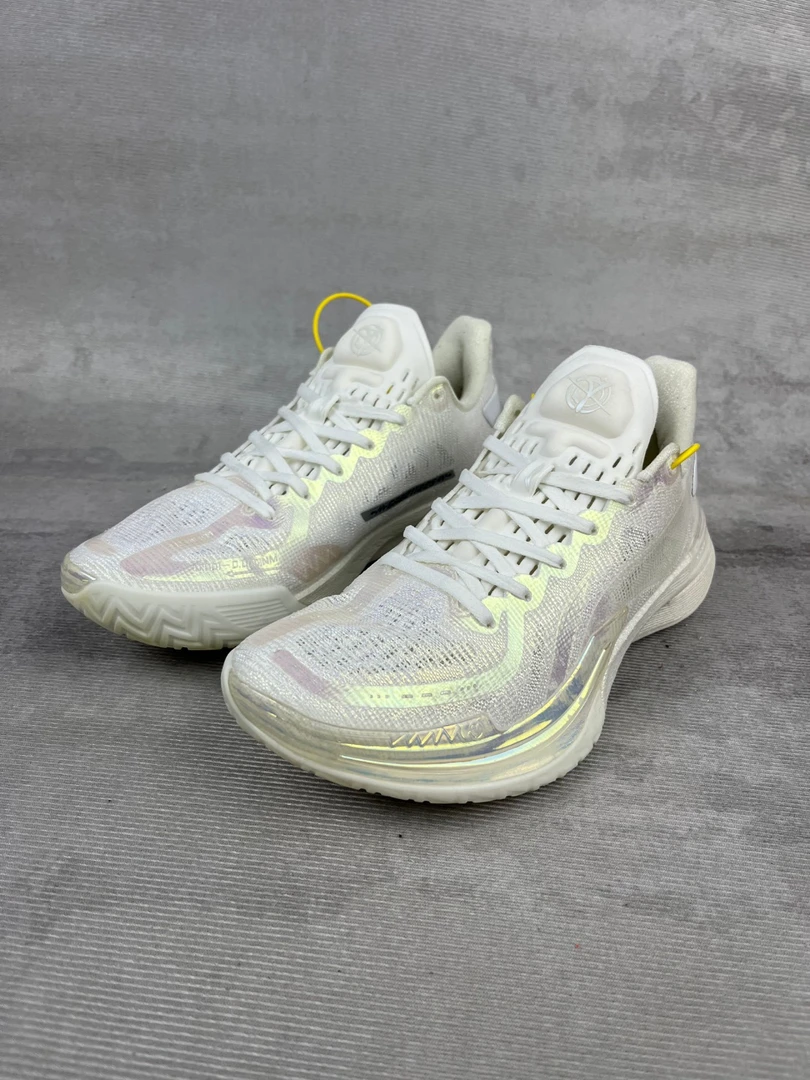 95新 MM6 41.5码伽马无色光 原盒 正品潮鞋/8511