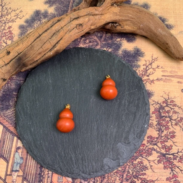 18k金南红葫芦吊坠-多样性发一-250112002-定制标签撕毁不退换