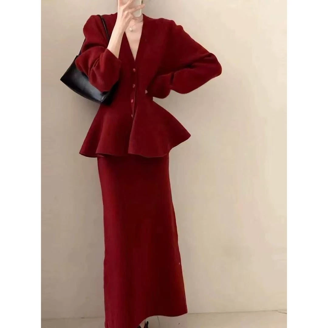 依二一红色战袍盐系轻熟开衫外套+半身裙两件套2630