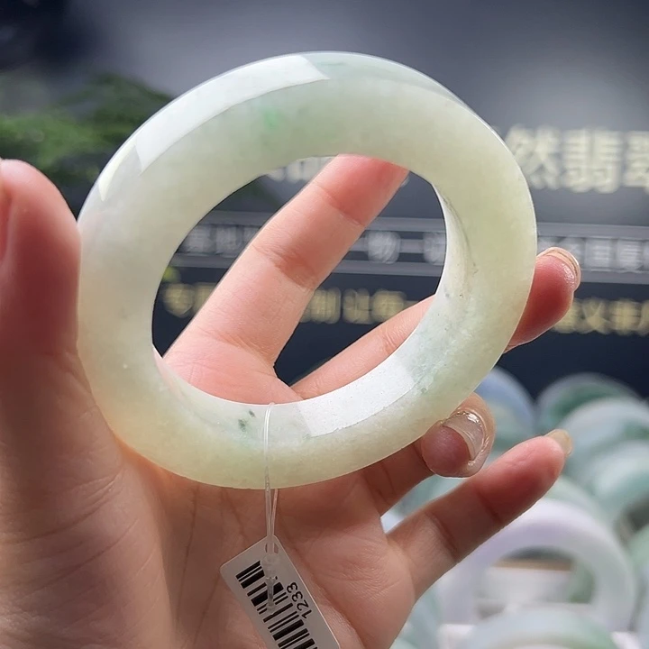 小***草定制翡翠未镶嵌翡翠手镯翡翠手镯翡翠手镯