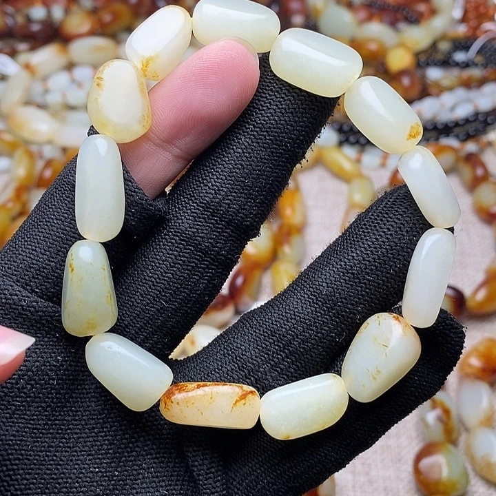 和田玉未镶嵌手链