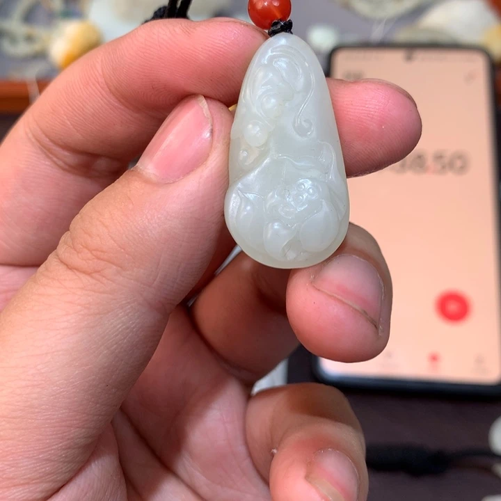 和田玉颈饰未镶嵌落*