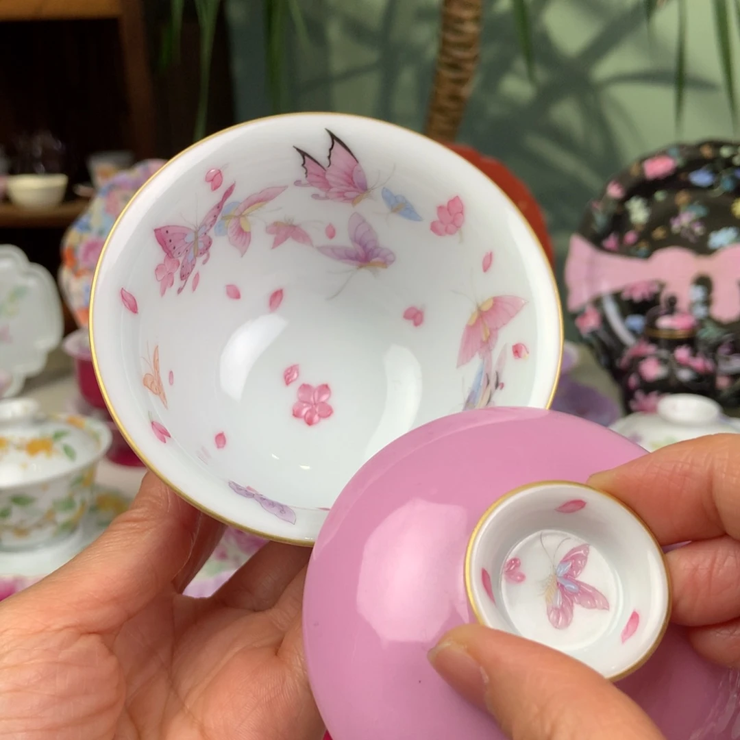 瓷粉色蝶恋花内绘盖碗