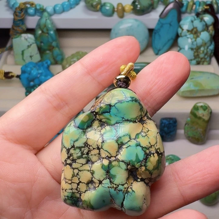 未镶嵌绿松石珠宝奇石