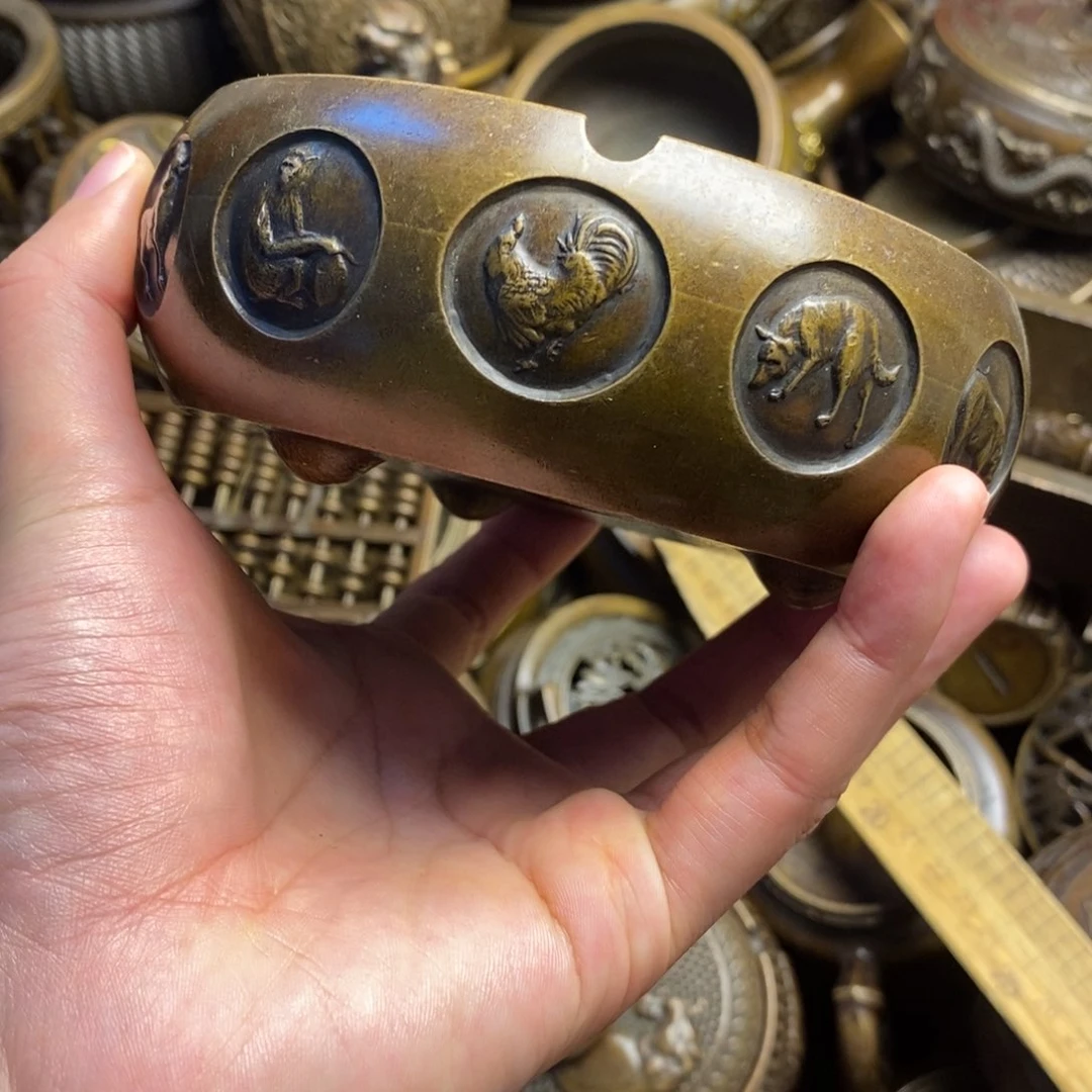 精美铜器做工精良