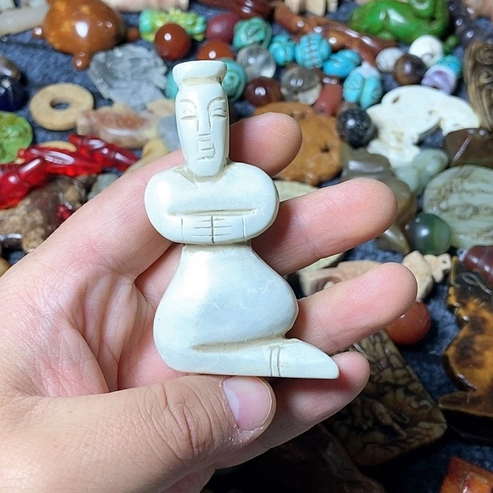 和田玉未镶嵌颈饰82