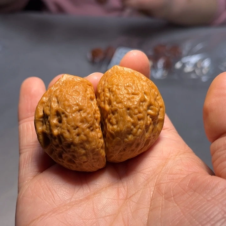 文玩核桃把件半壁8343