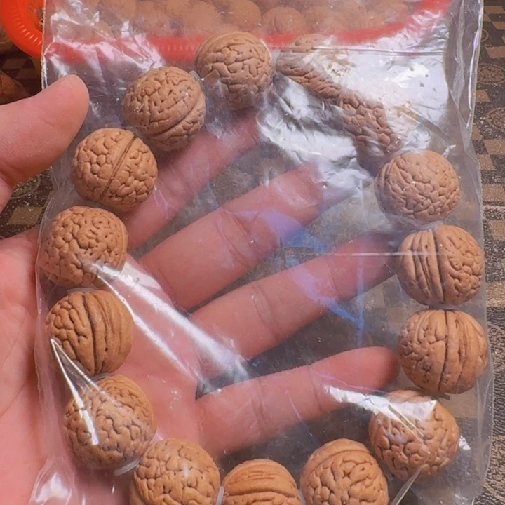 清***随桃核吊坠嘎嘎嘎哈哈哈哈哈哈哈