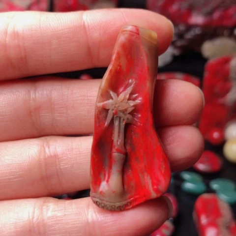 昌化鸡血石昌化鸡血石挂件