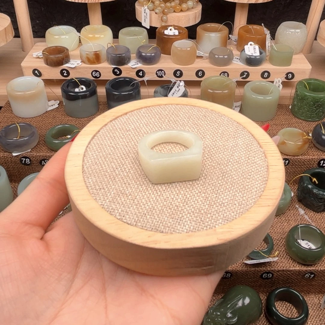 蛇纹石玉未镶嵌戒指