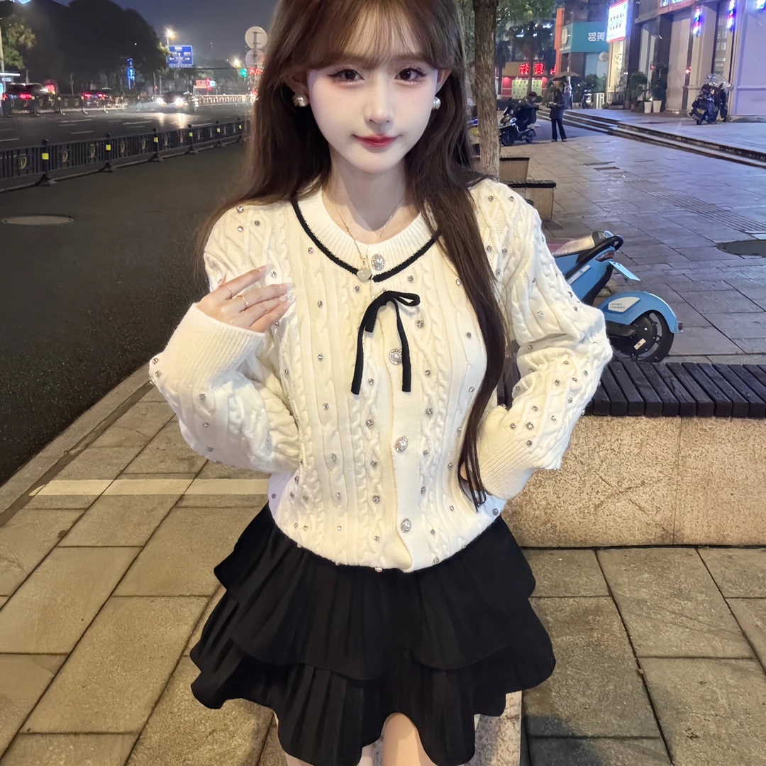 【针织长袖娃娃领毛针织衫温柔蝴蝶结搭配丝绒短裙】